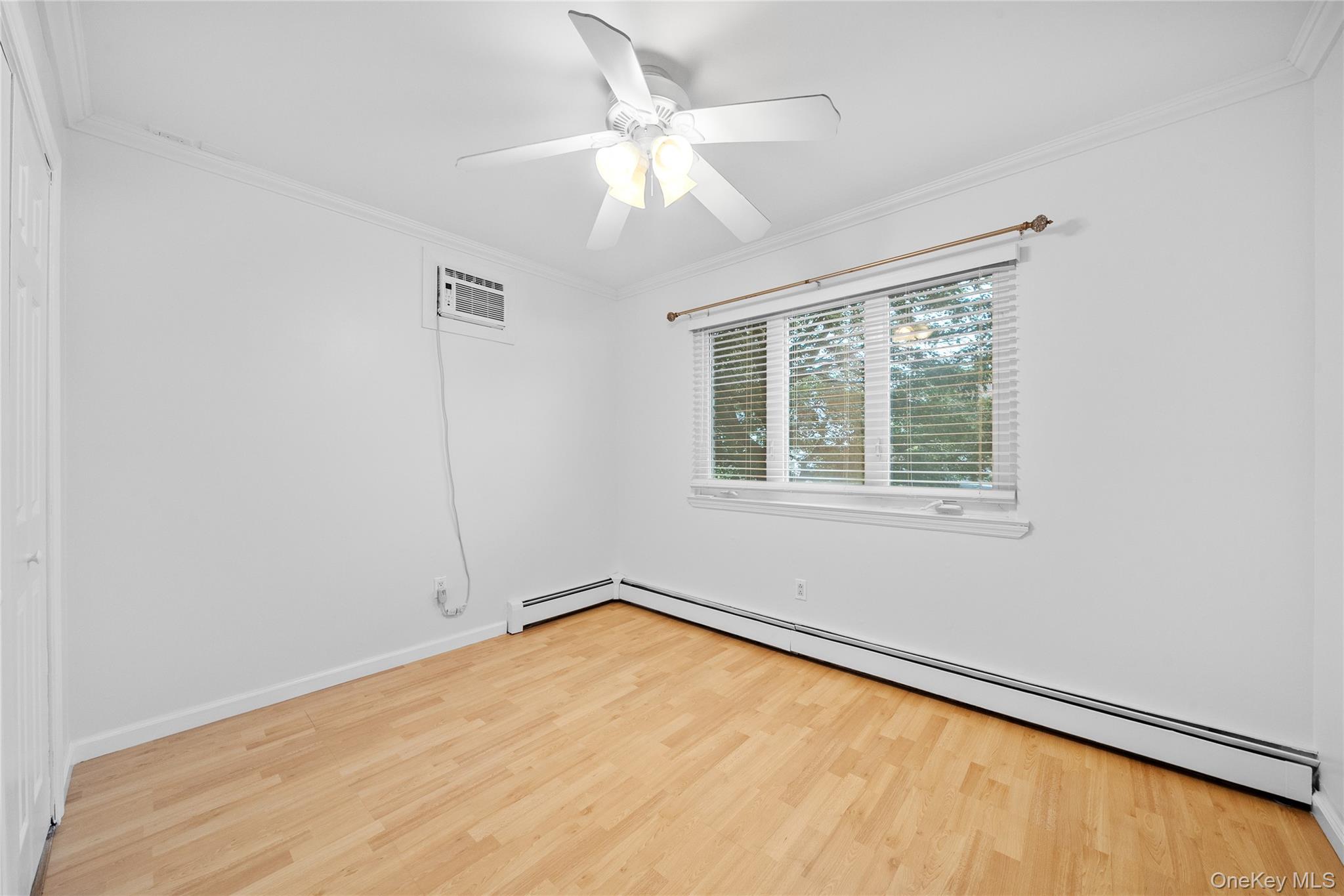 209 28th Street, Lindenhurst, NY 11757