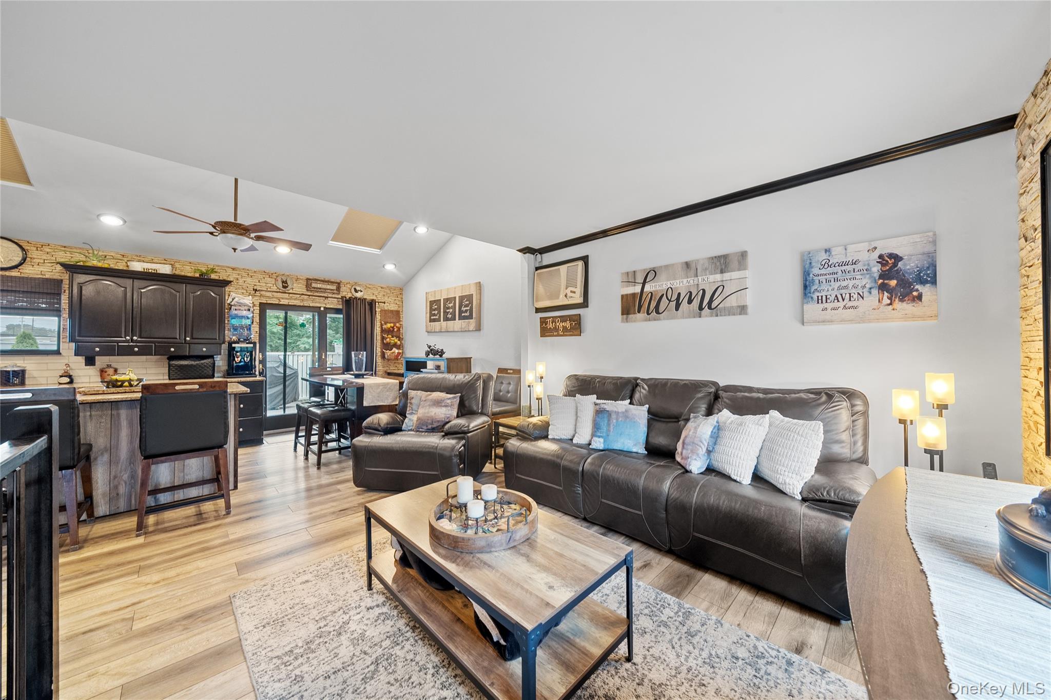 209 28th Street, Lindenhurst, NY 11757