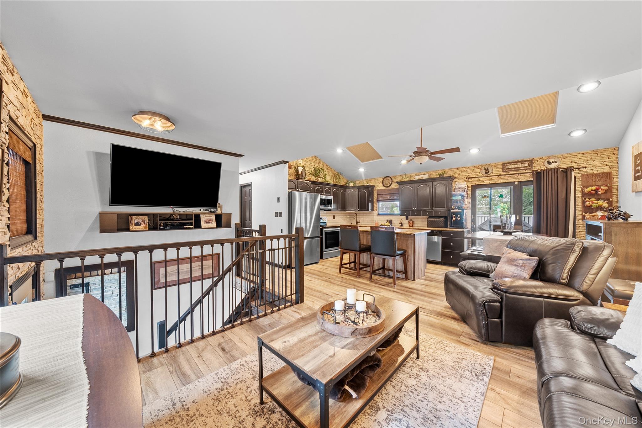 209 28th Street, Lindenhurst, NY 11757