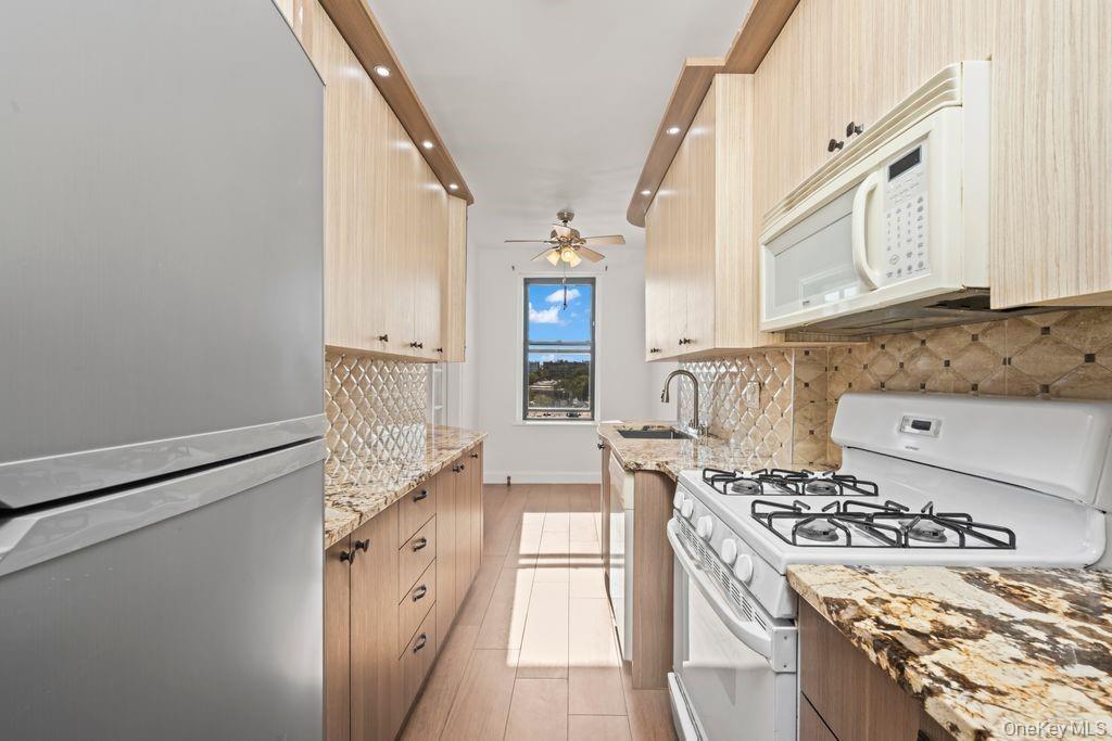 7101 Shore Road # 6E, Brooklyn, NY 11209