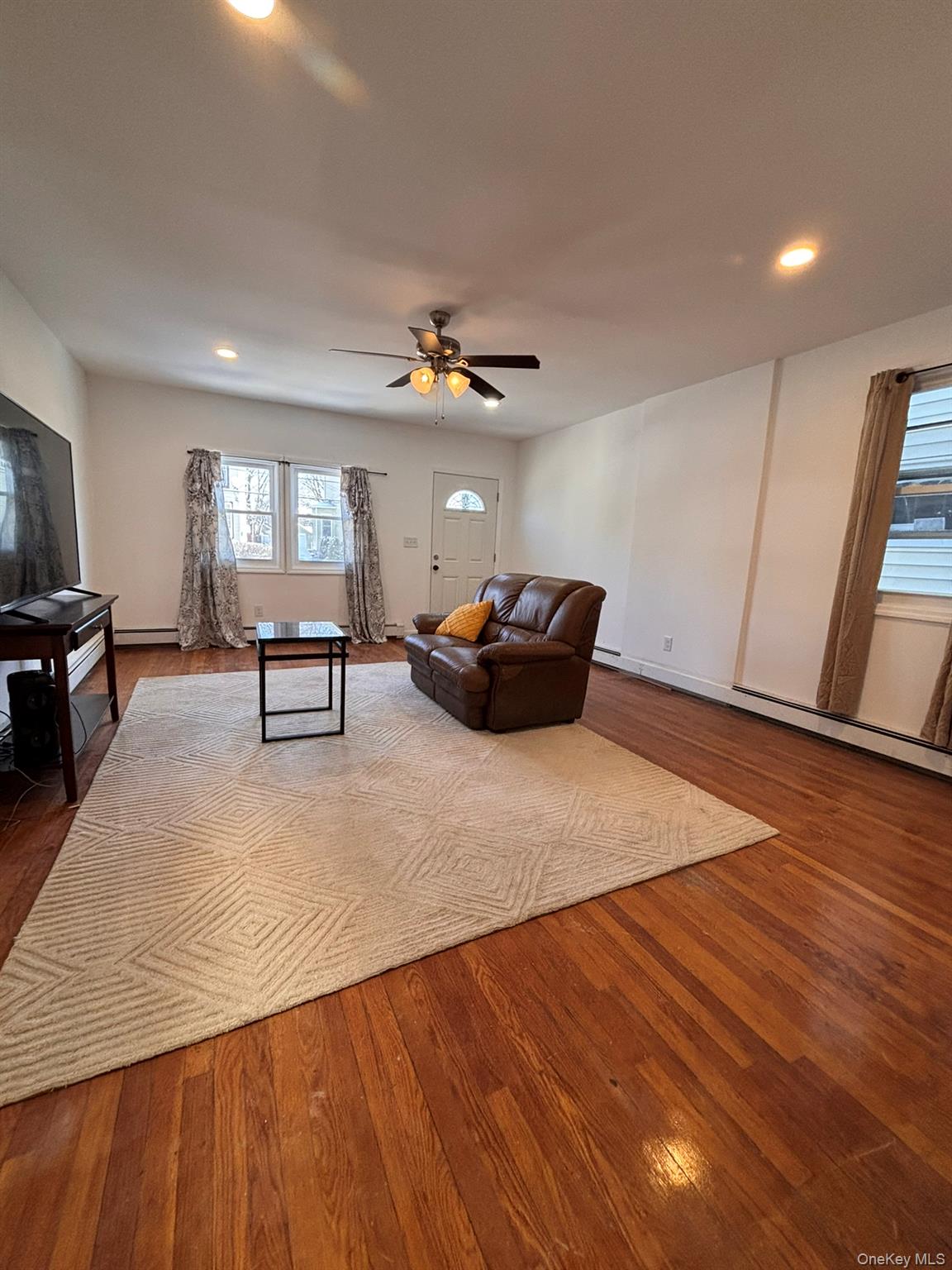 94 Lockman Avenue, Staten Island, NY 10303