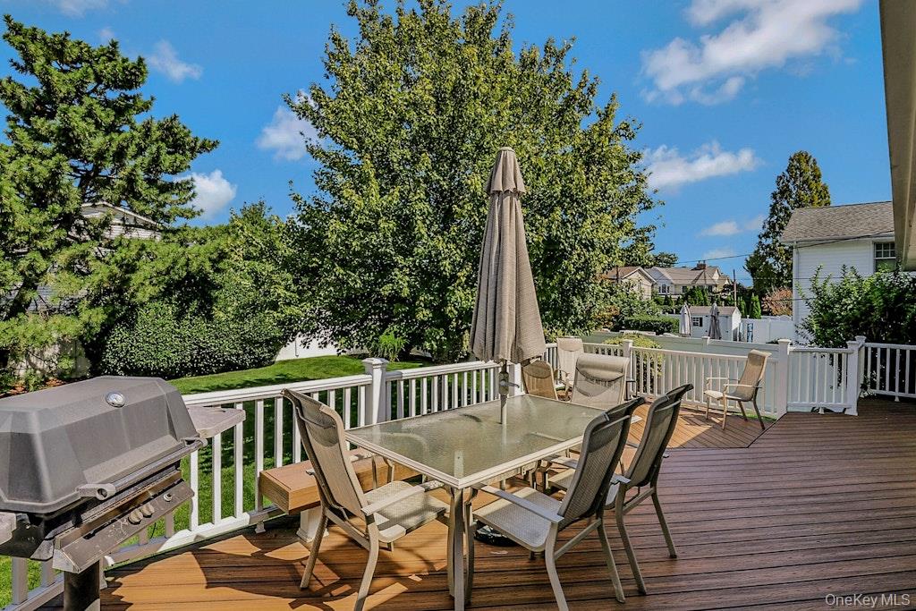 20 Steuben Drive, Jericho, NY 11753