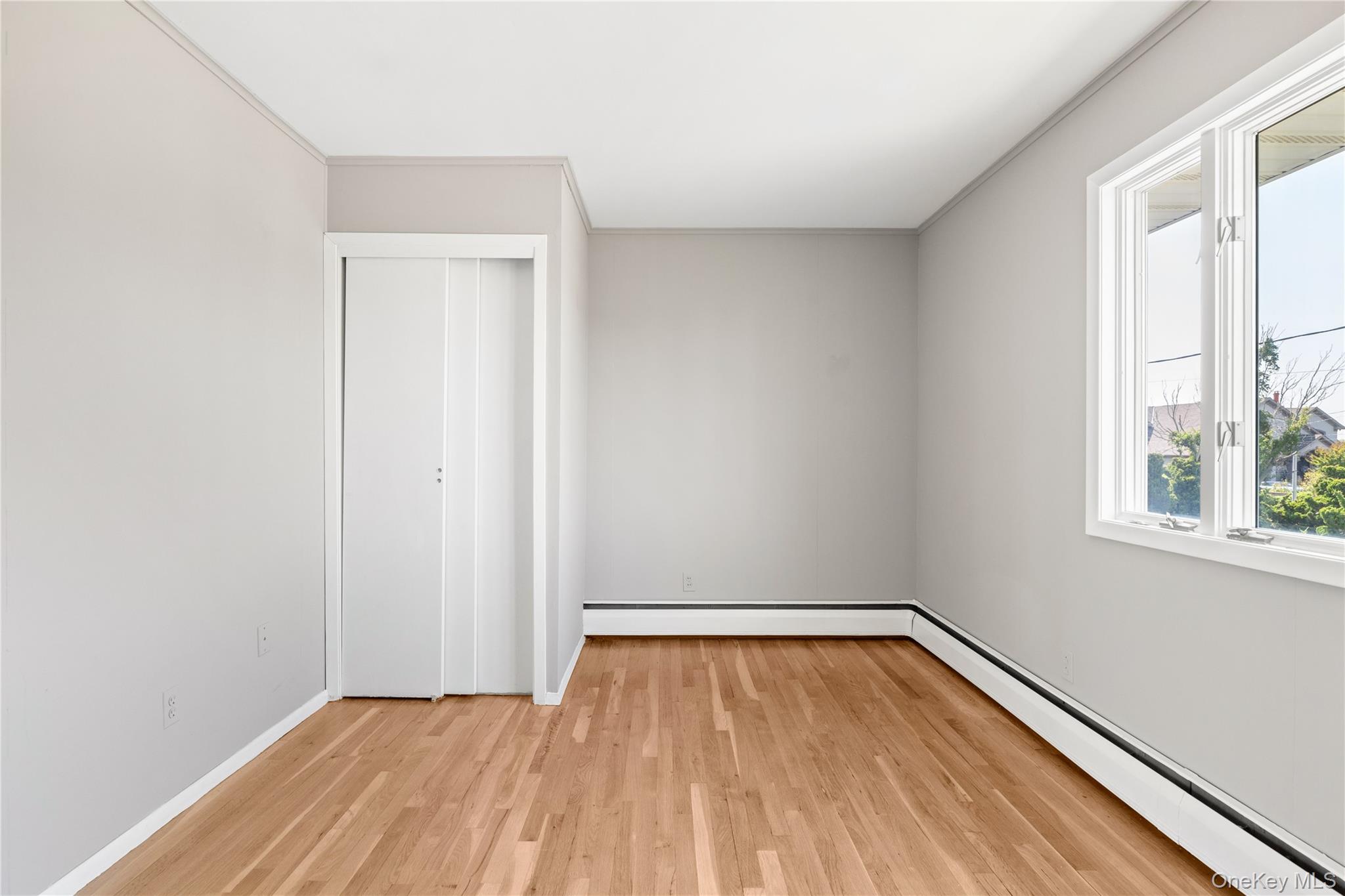 167 Secatogue Lane W, West Islip, NY 11795