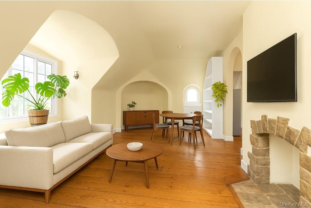 38-30 Douglaston Parkway # H4, Douglaston, NY 11363