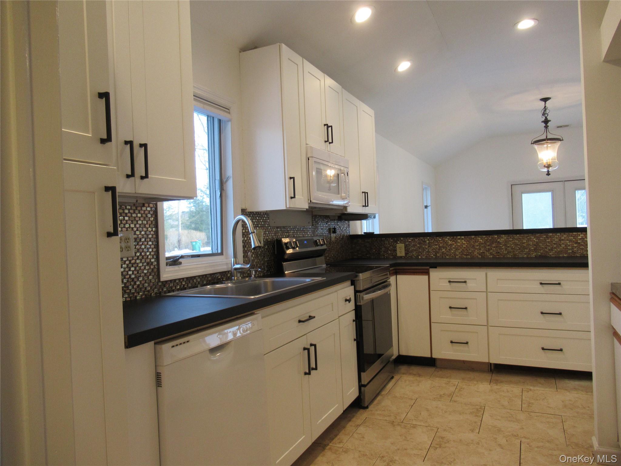 49 Lakeview Drive, Holmes, NY 12531