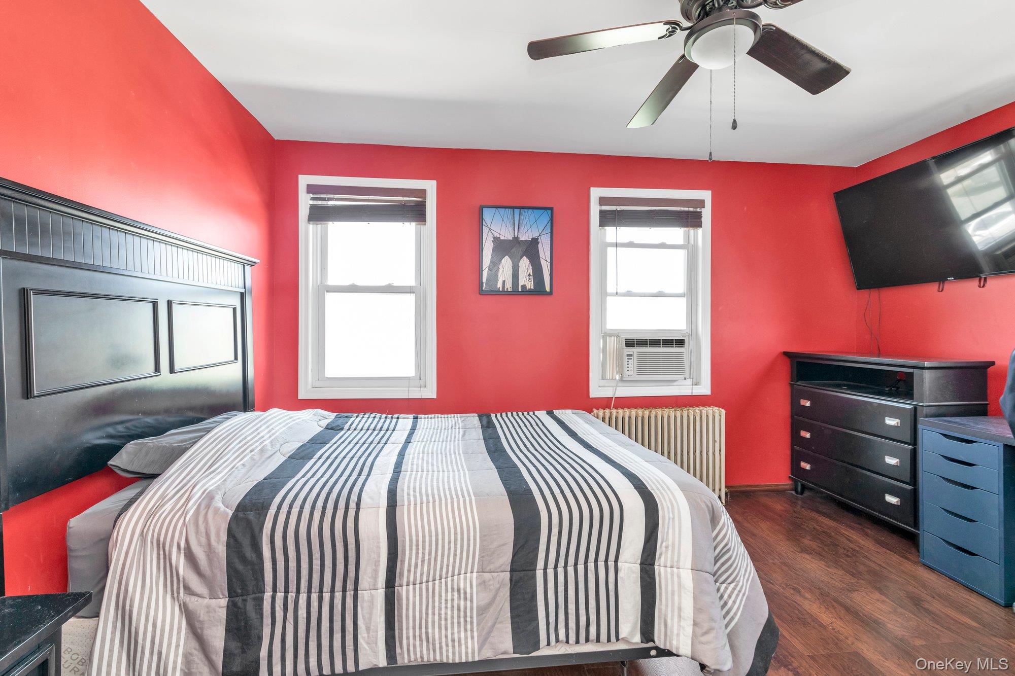 33 Notre Dame Avenue, Hicksville, NY 11801