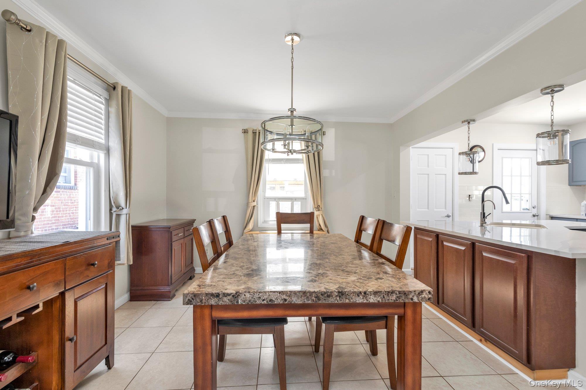 33 Notre Dame Avenue, Hicksville, NY 11801