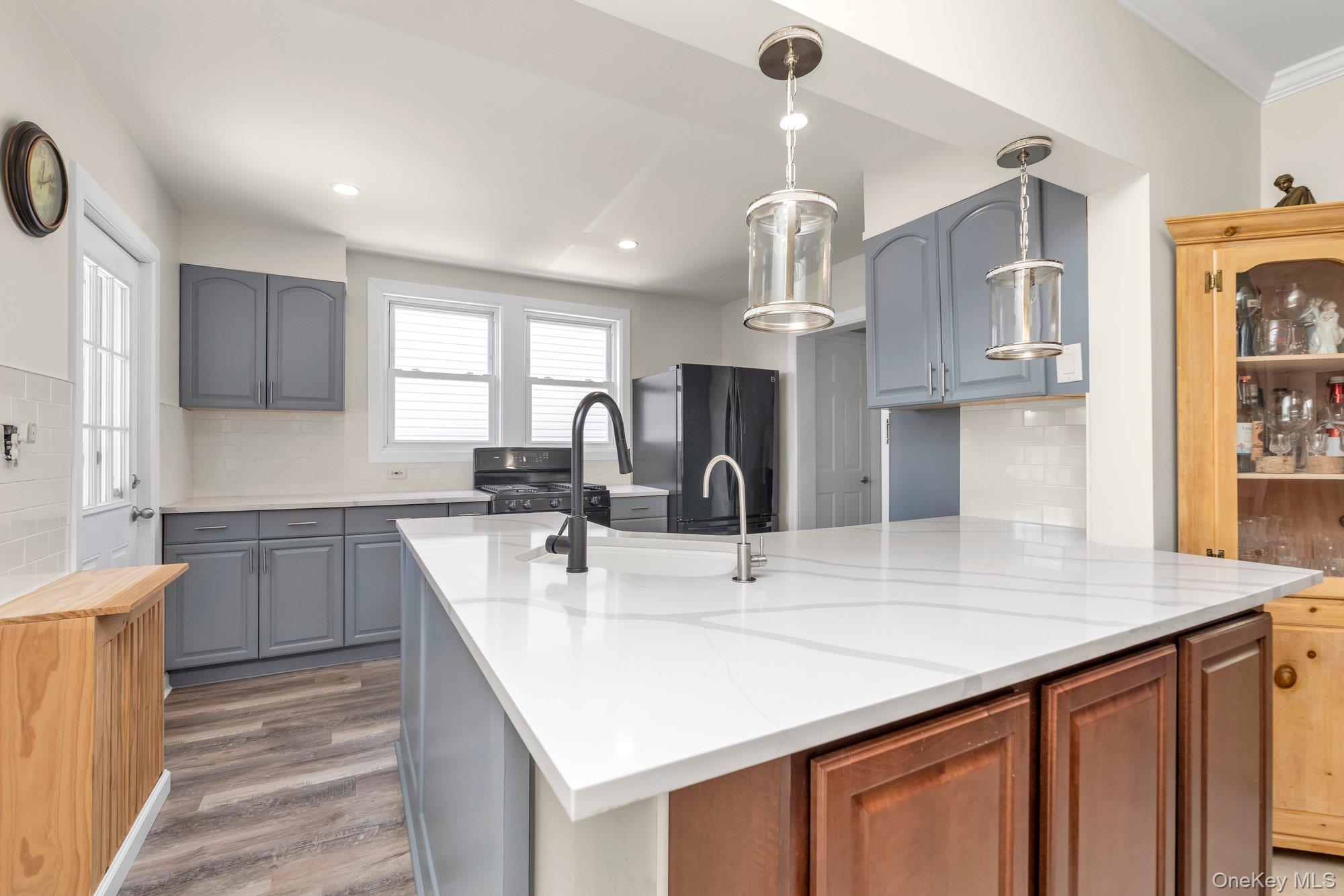 33 Notre Dame Avenue, Hicksville, NY 11801