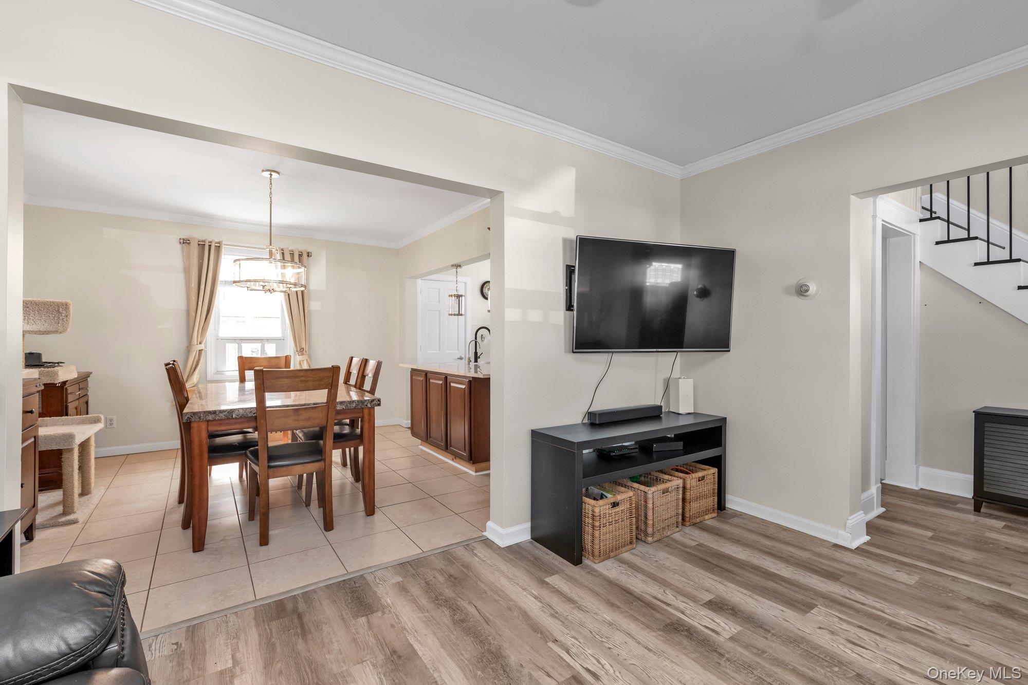 33 Notre Dame Avenue, Hicksville, NY 11801