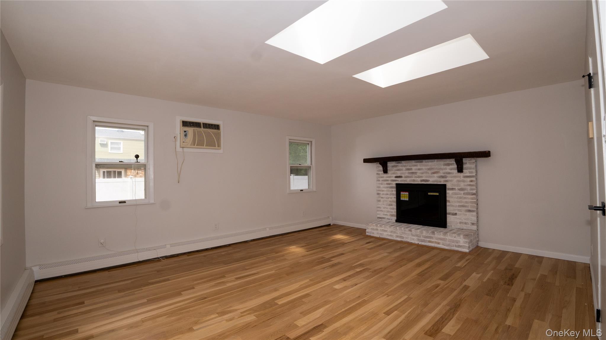 362 Violet Street, Massapequa Park, NY 11762