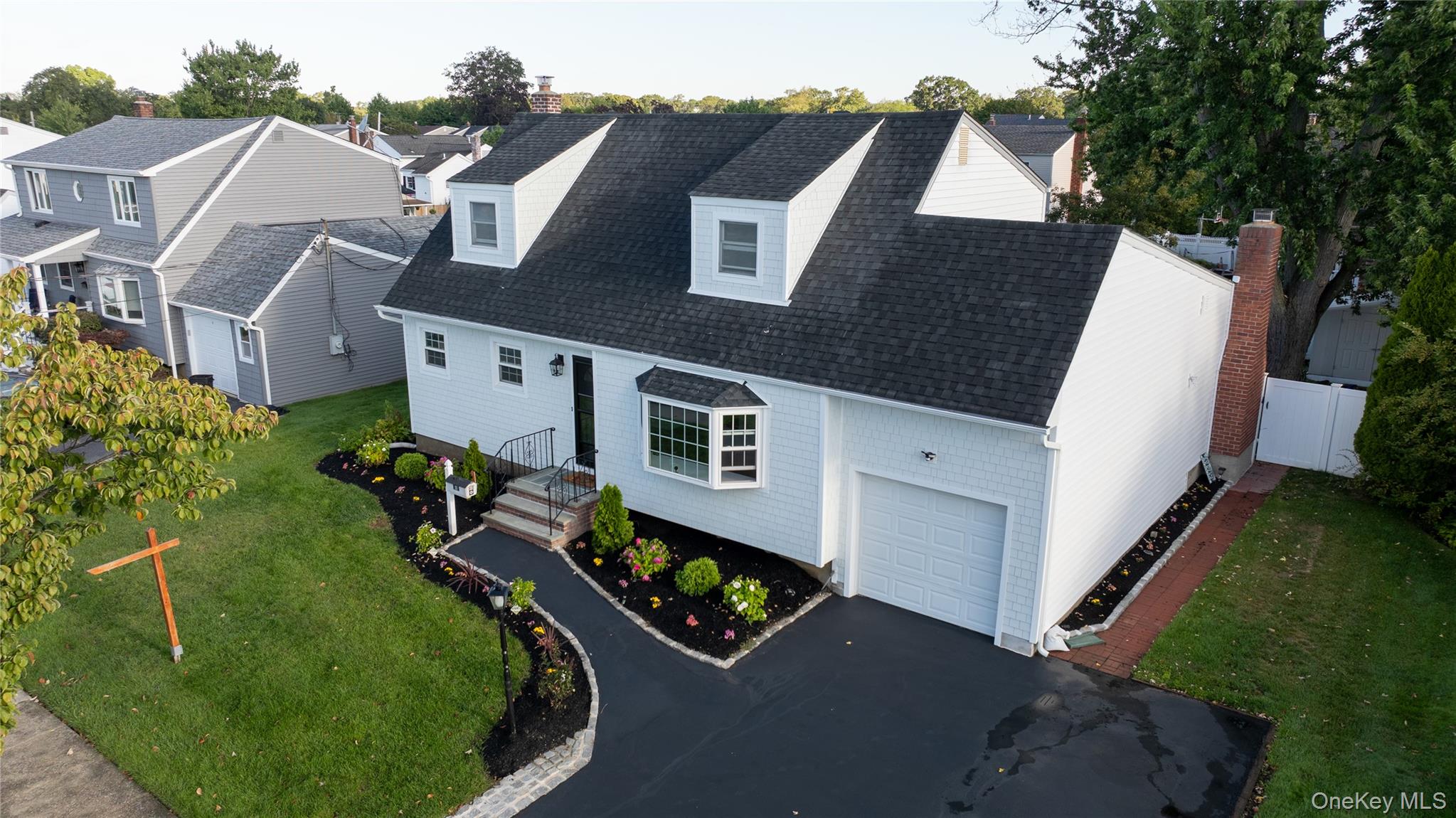 362 Violet Street, Massapequa Park, NY 11762