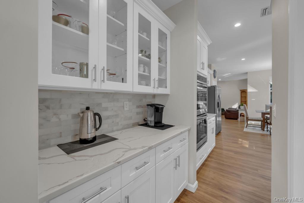 22 Whispering Woods Drive, Smithtown, NY 11787