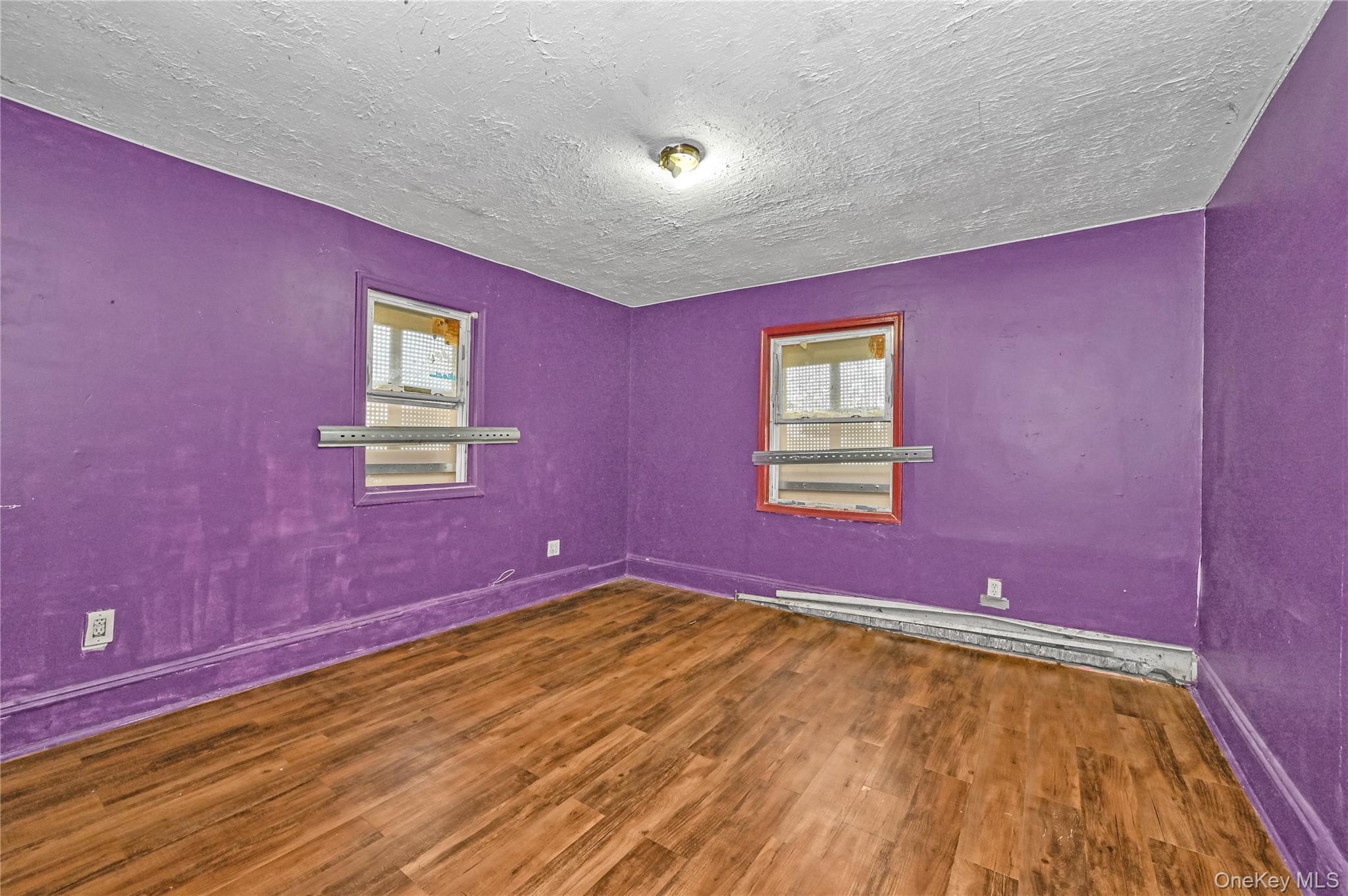 20 E Roosevelt Avenue, Roosevelt, NY 11575