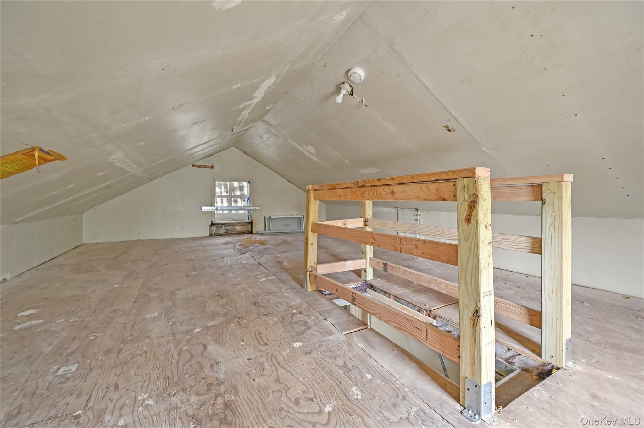 20 E Roosevelt Avenue, Roosevelt, NY 11575