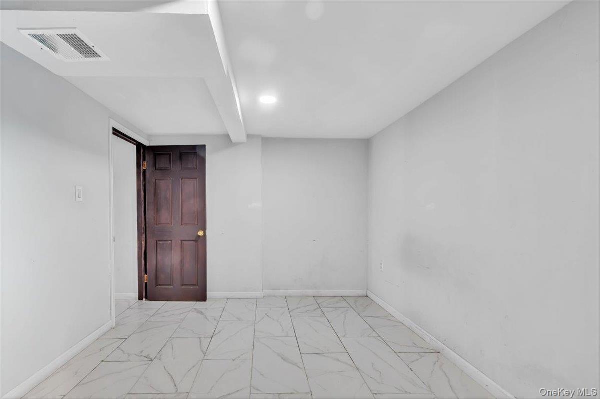 9568 115th Street, Richmond Hill S., NY 11419