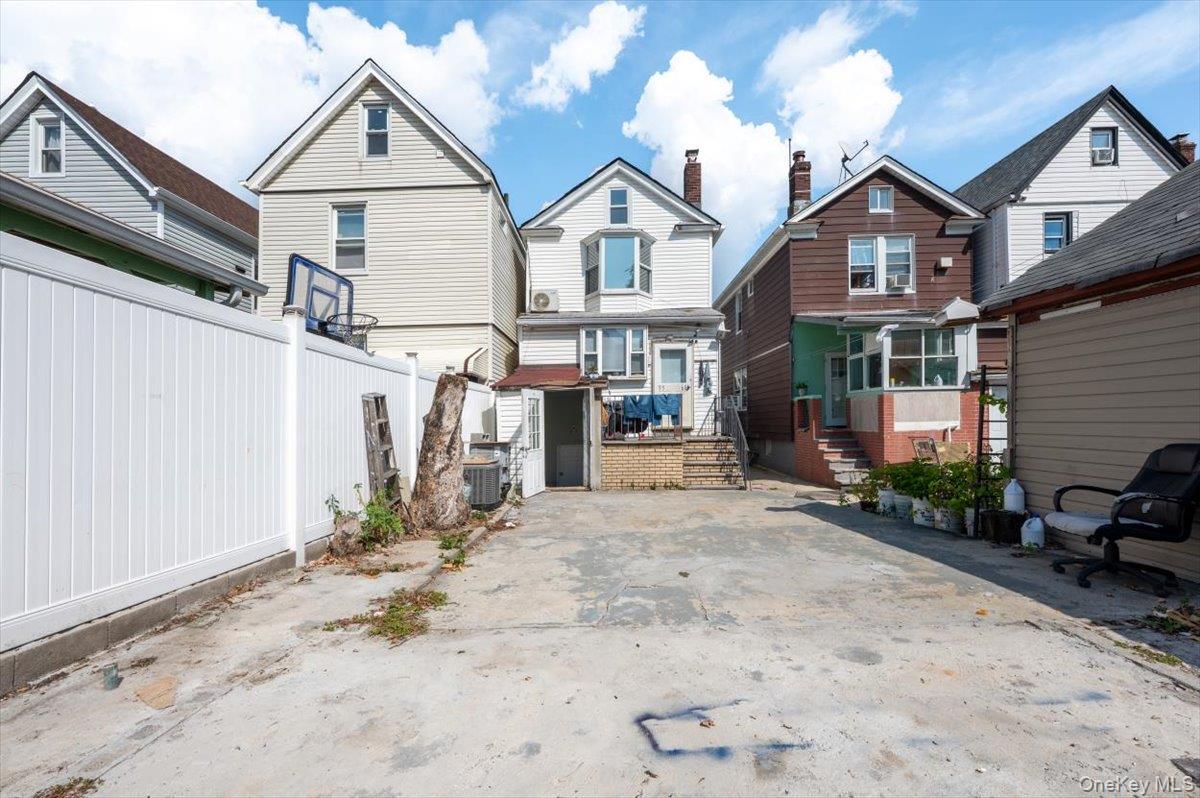 9568 115th Street, Richmond Hill S., NY 11419