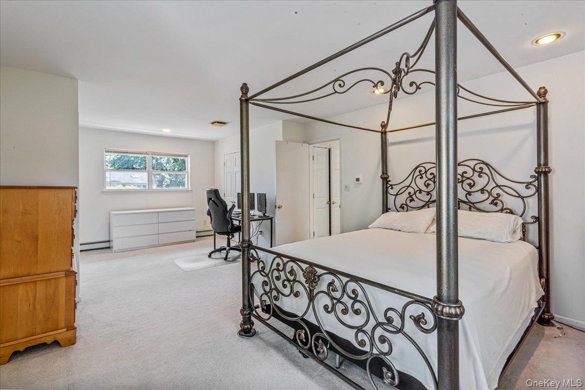 3 Massey Court, Huntington, NY 11743