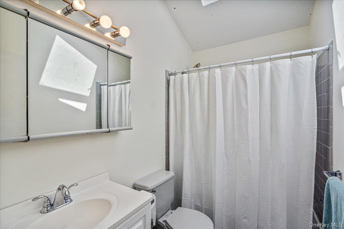 3 Massey Court, Huntington, NY 11743