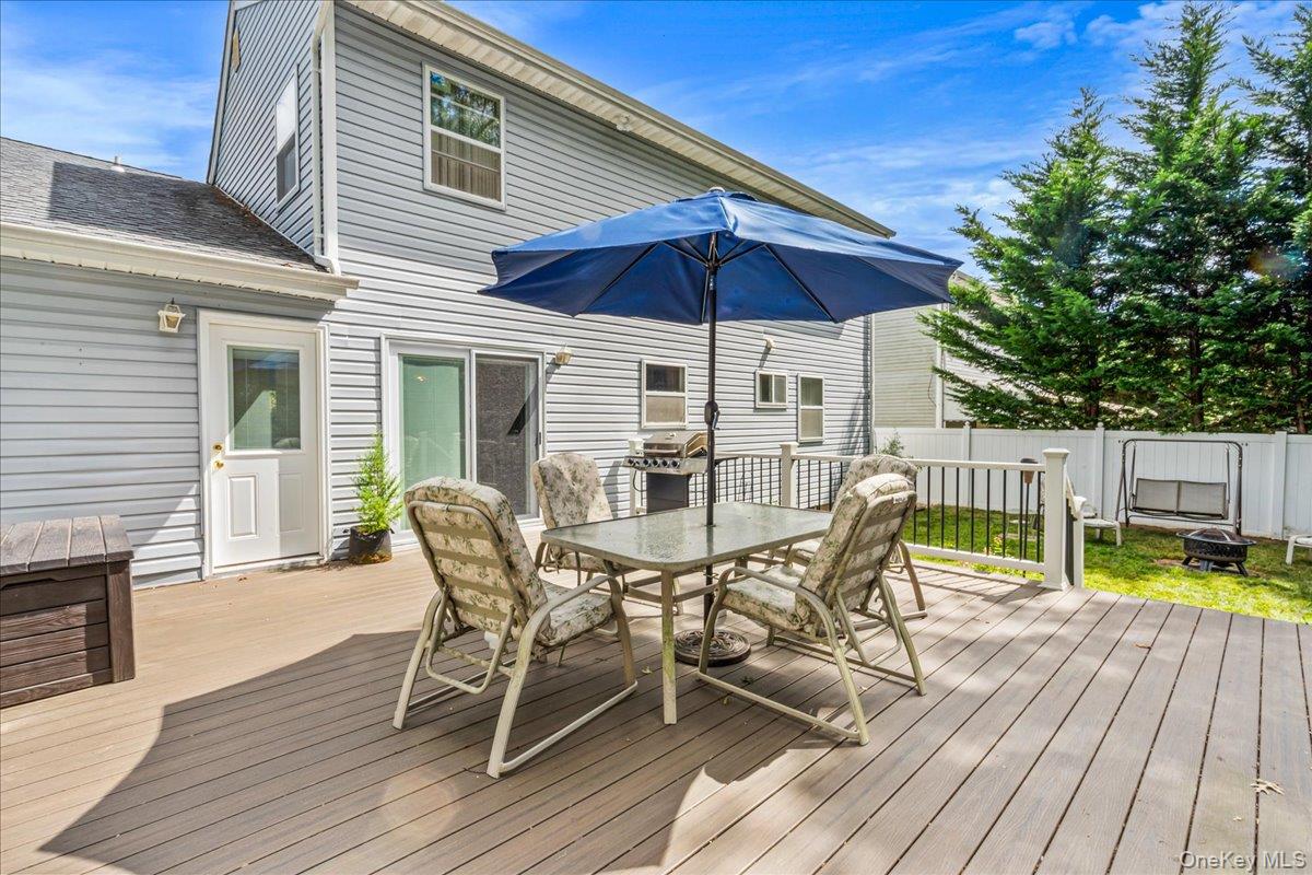 3 Massey Court, Huntington, NY 11743