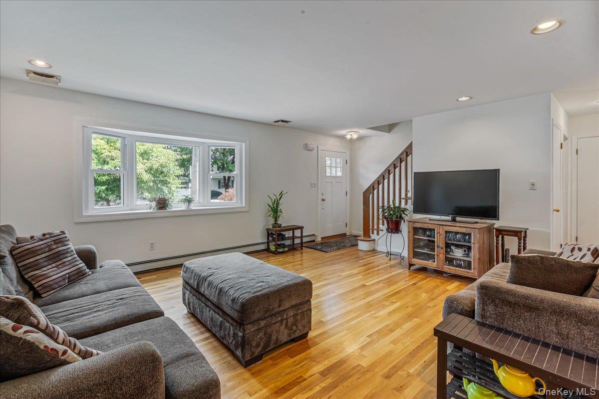 3 Massey Court, Huntington, NY 11743