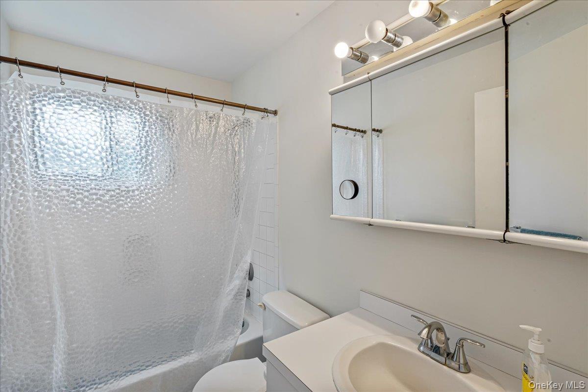 3 Massey Court, Huntington, NY 11743