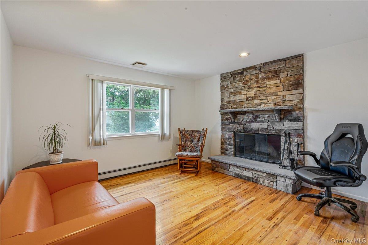 3 Massey Court, Huntington, NY 11743