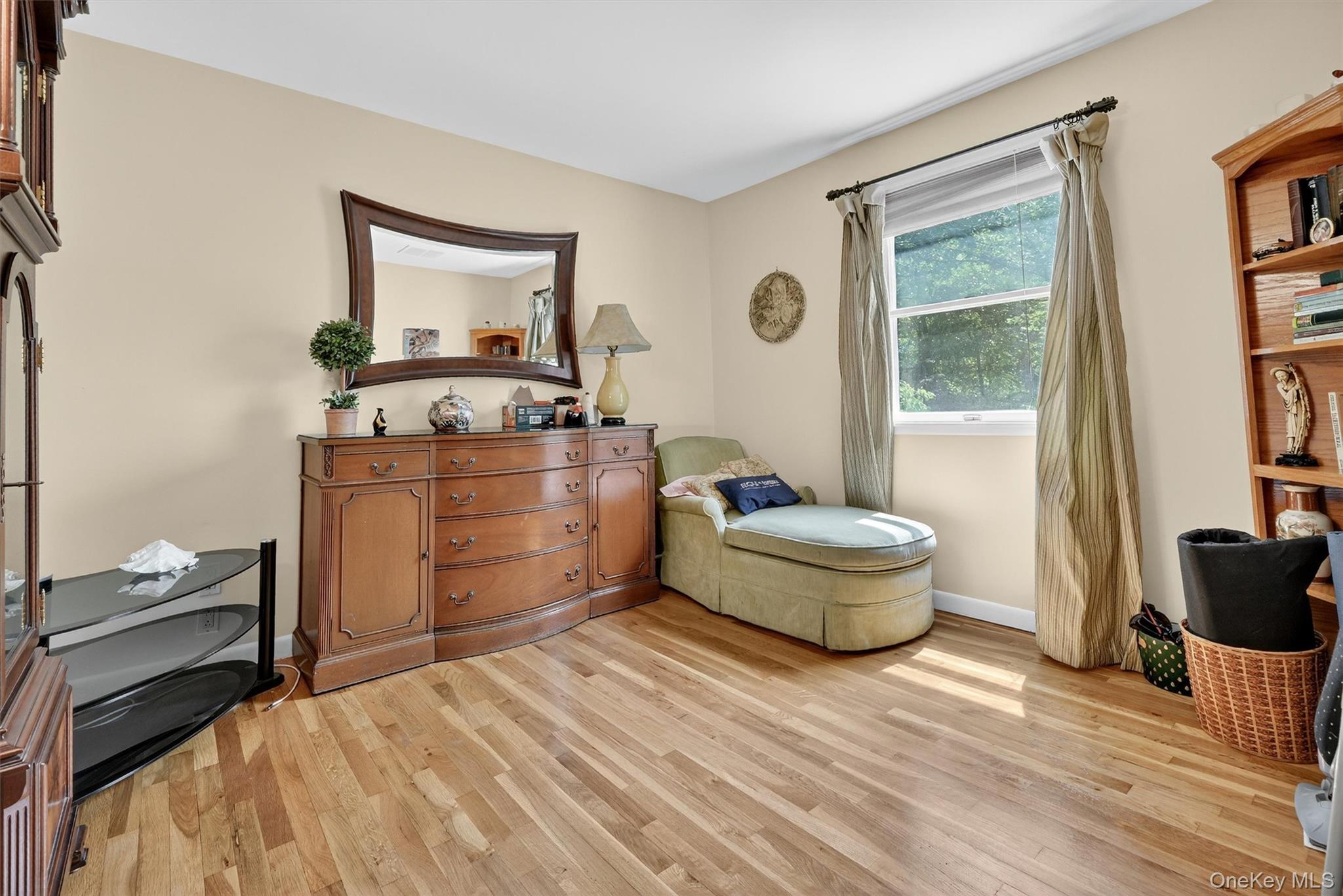 99 Spencer Drive, New Rochelle, NY 10801