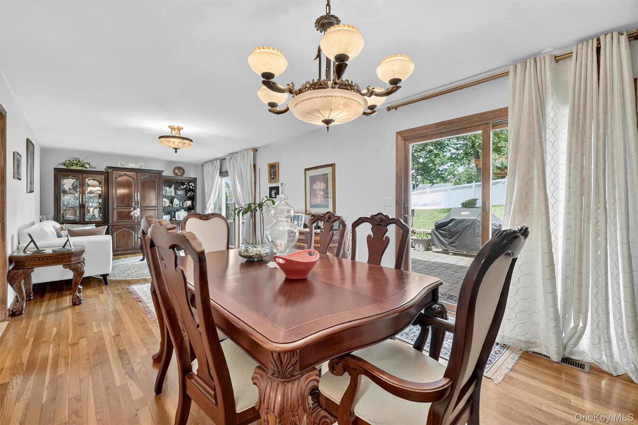 99 Spencer Drive, New Rochelle, NY 10801