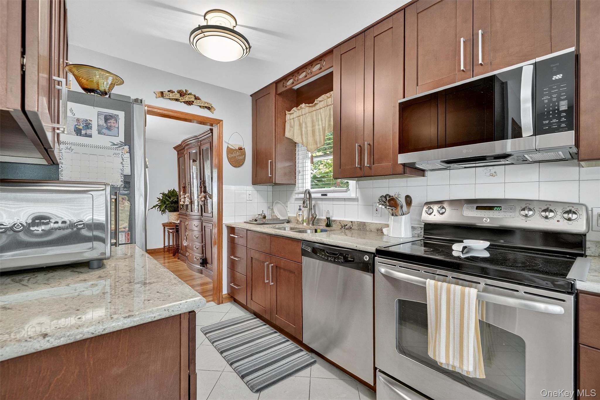 99 Spencer Drive, New Rochelle, NY 10801