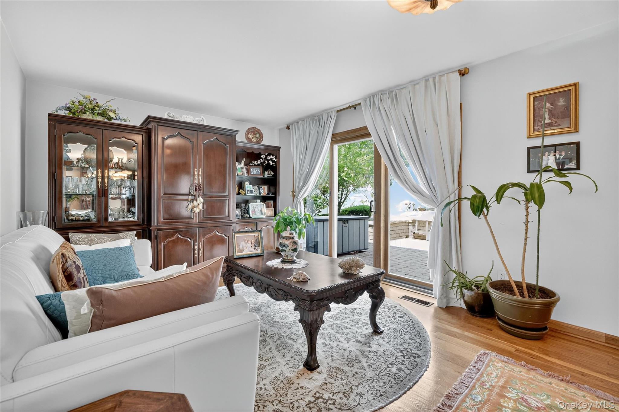 99 Spencer Drive, New Rochelle, NY 10801