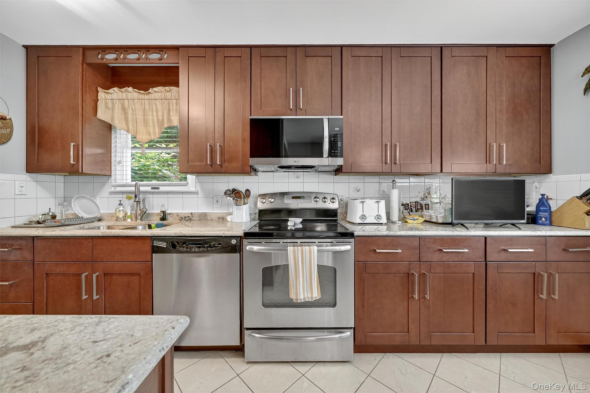 99 Spencer Drive, New Rochelle, NY 10801