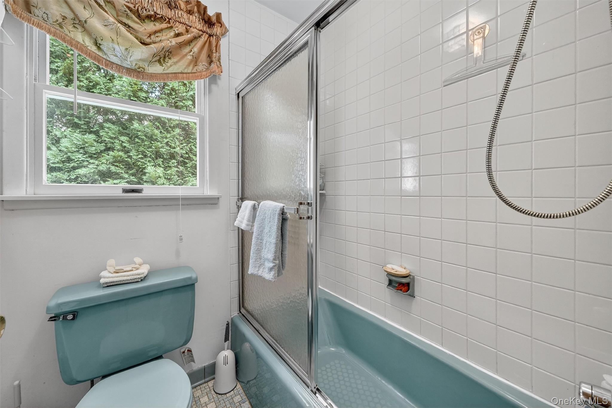 99 Spencer Drive, New Rochelle, NY 10801