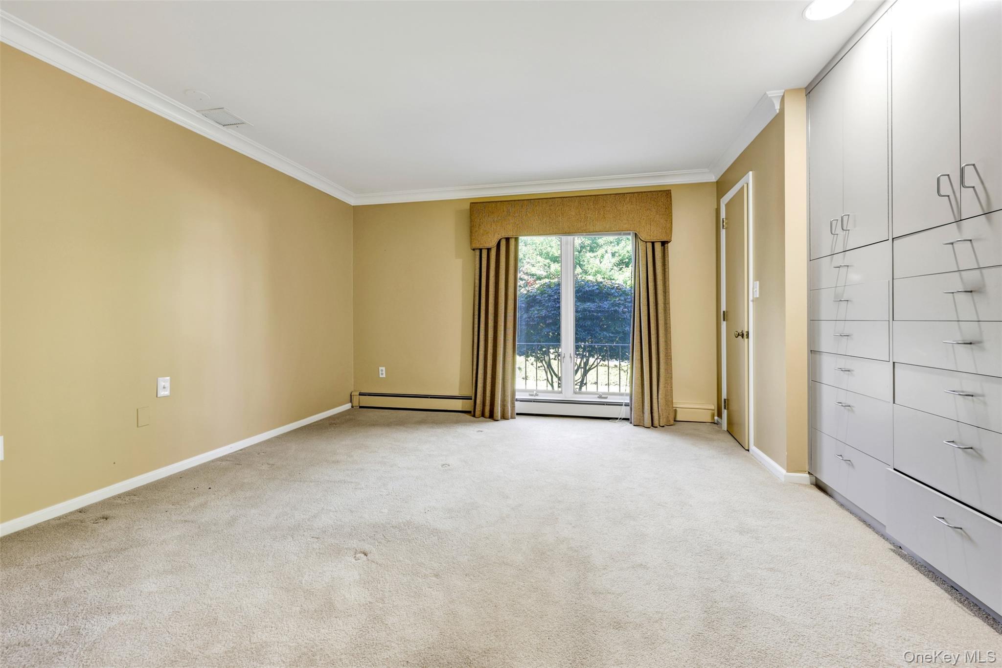 305 S Grandview Avenue, Monsey, NY 10952