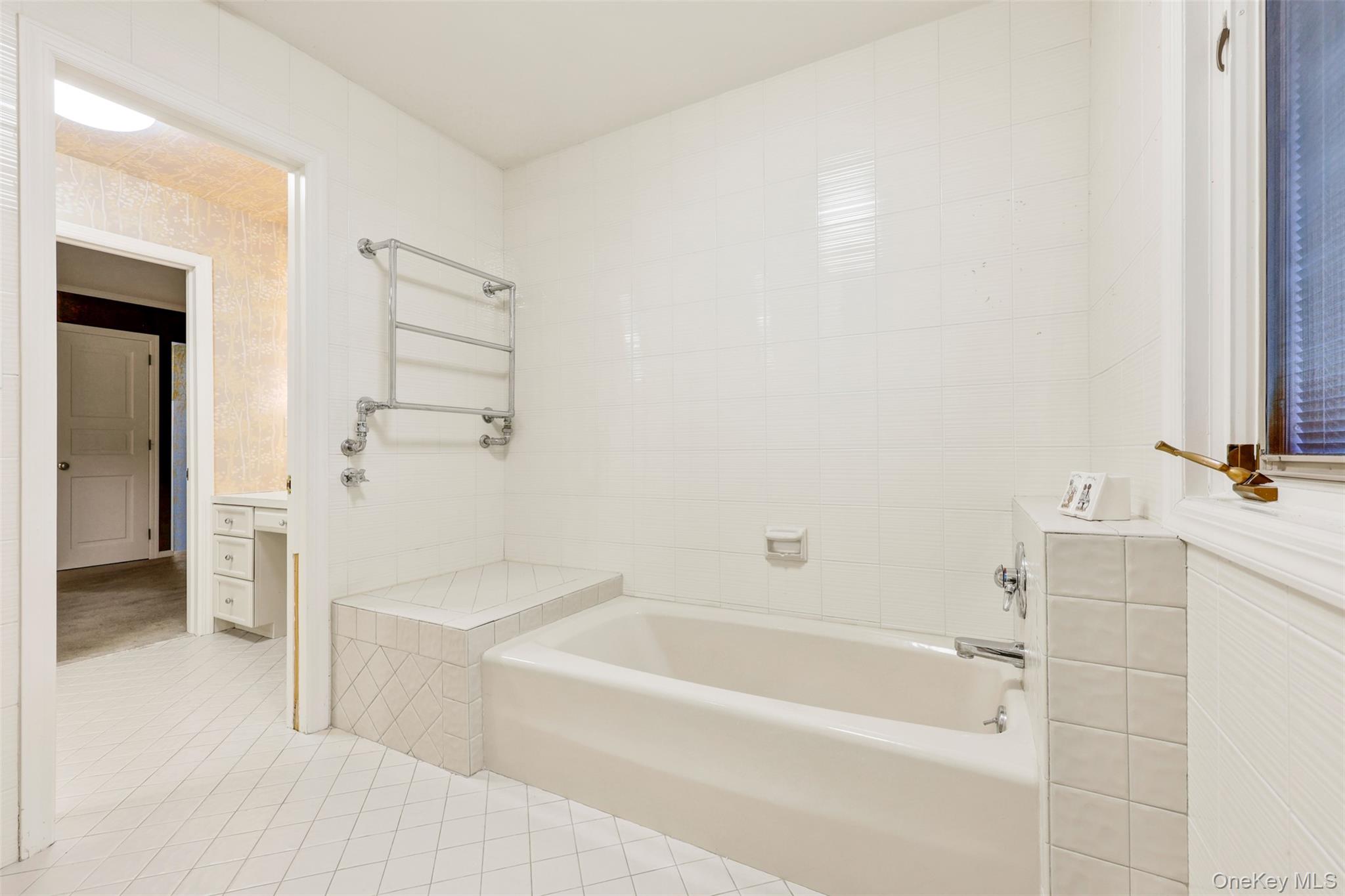 305 S Grandview Avenue, Monsey, NY 10952