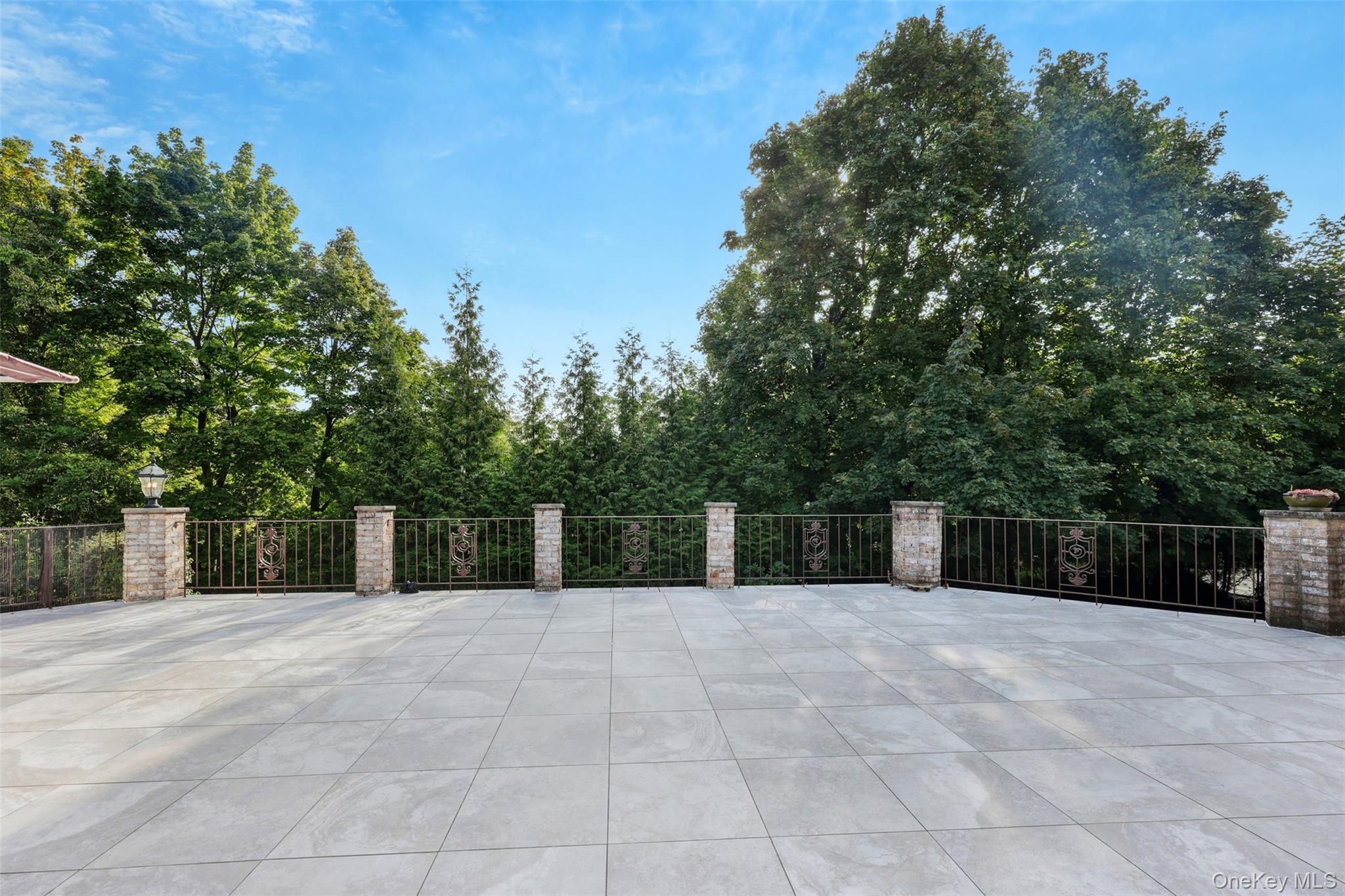 305 S Grandview Avenue, Monsey, NY 10952