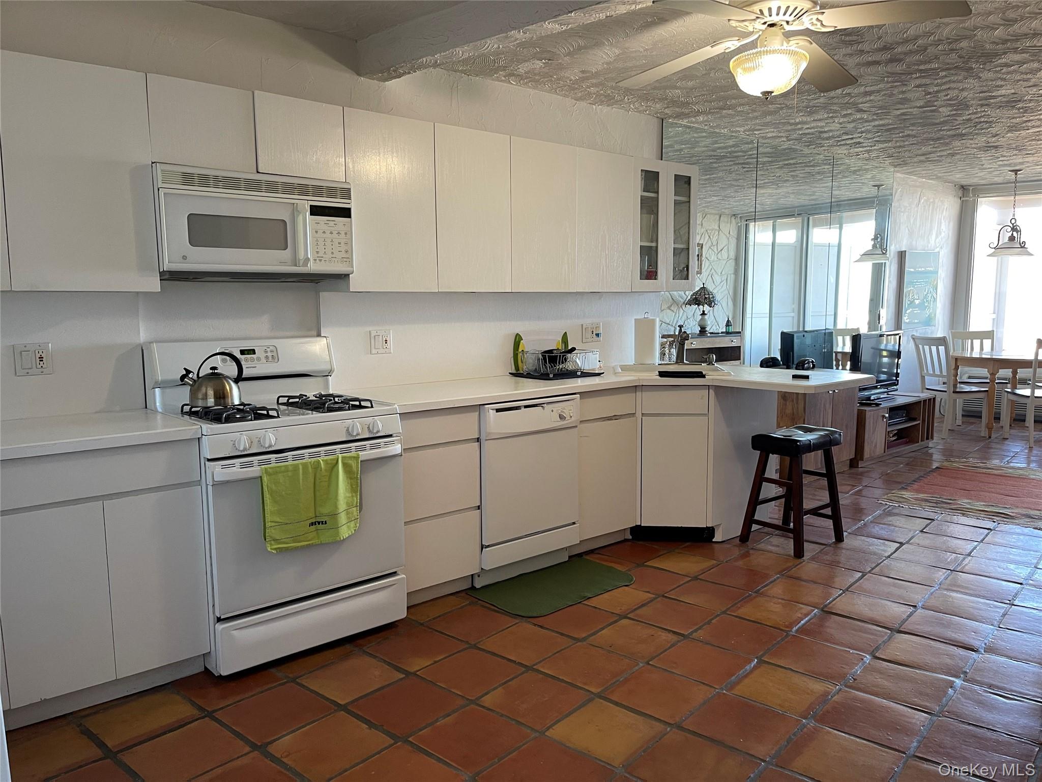 830 Shore Road # 3E, Long Beach, NY 11561