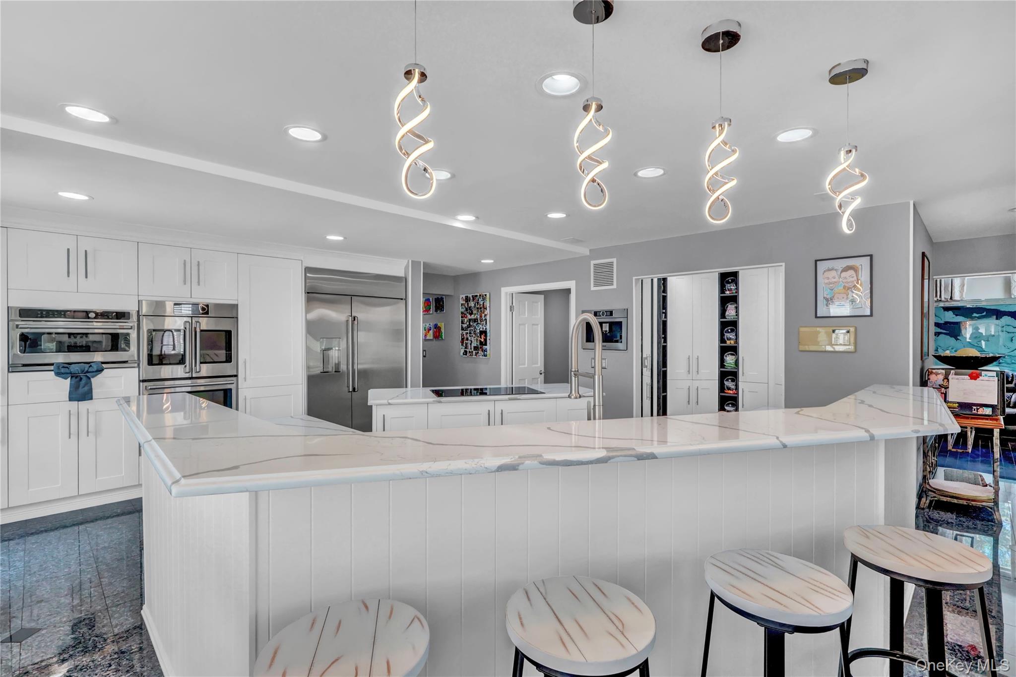 83 Cliff Road, Port Jefferson, NY 11777