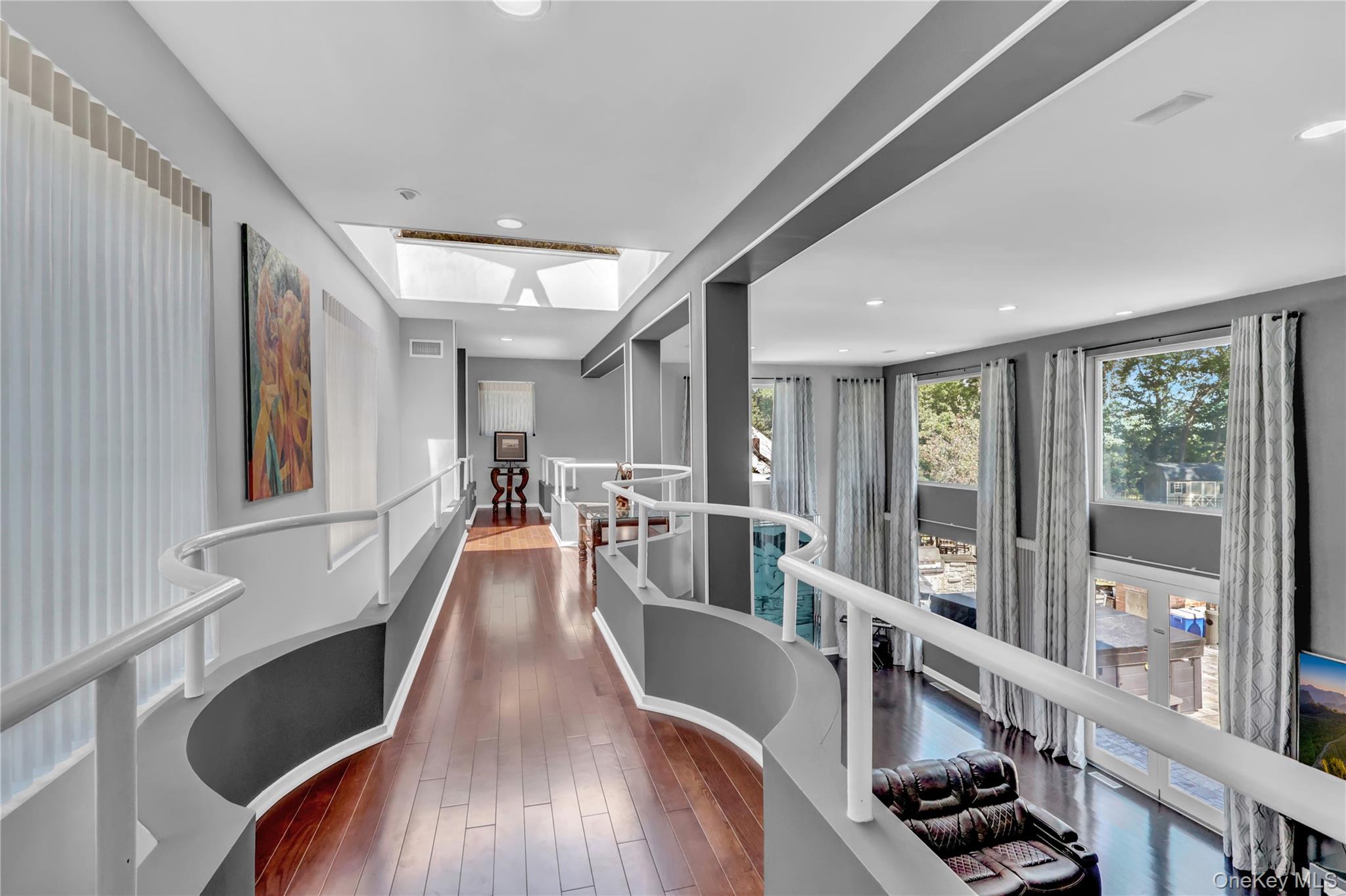 83 Cliff Road, Port Jefferson, NY 11777