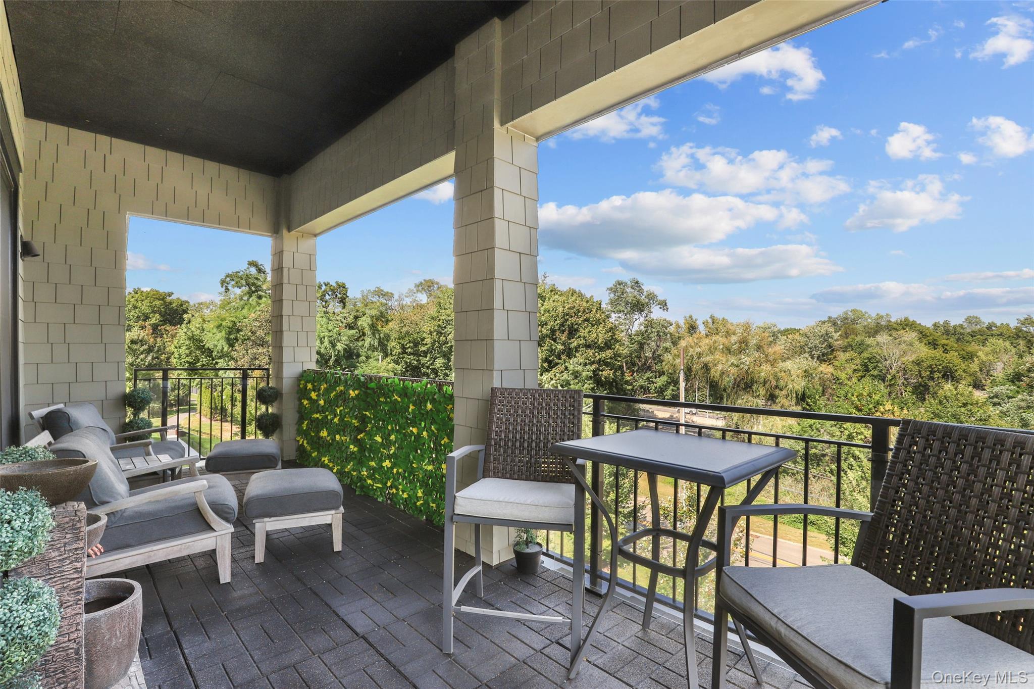 120 Old Post Road # PH-B301, Rye, NY 10580