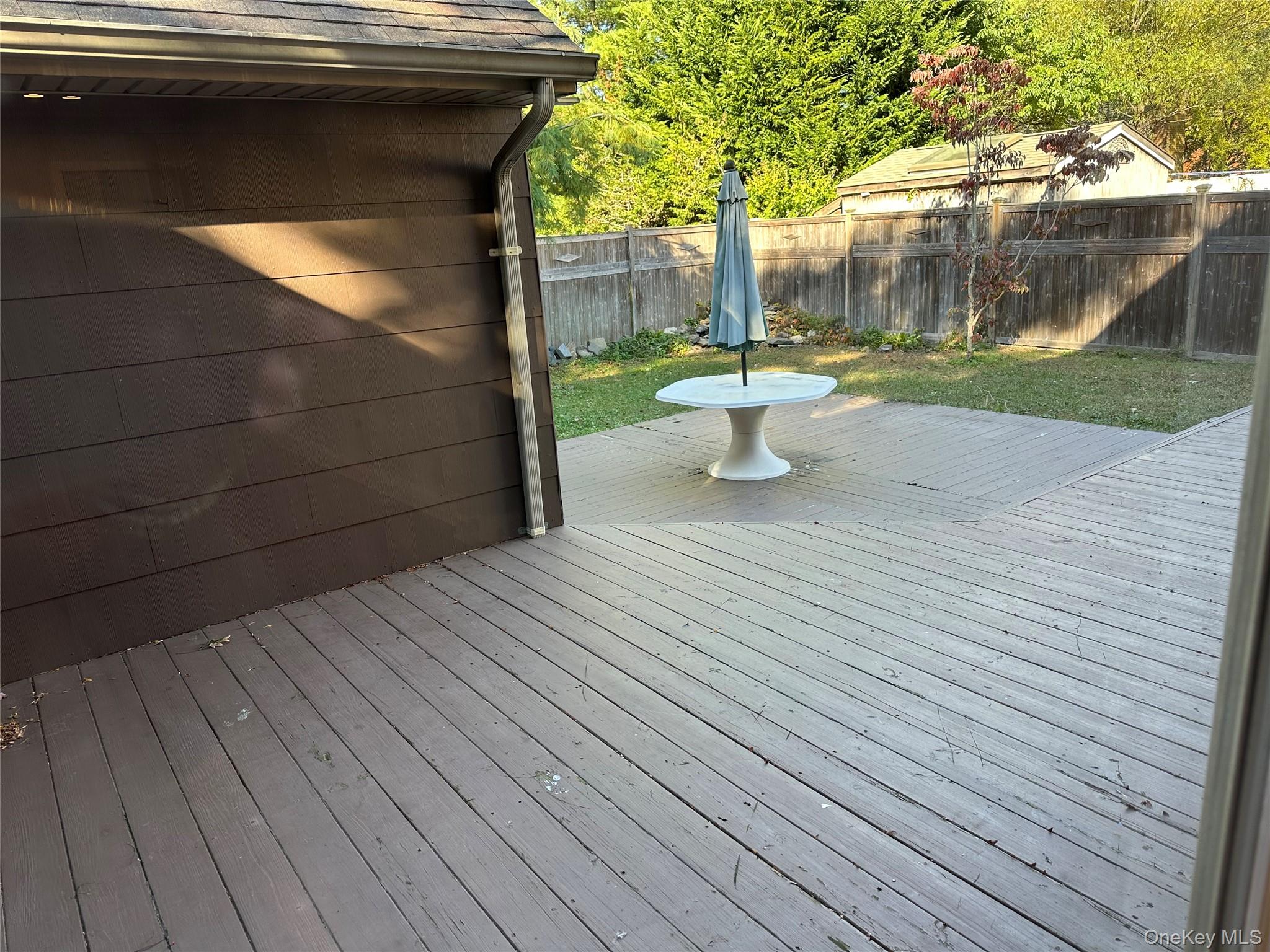 611 Asharoken Boulevard, Bay Shore, NY 11706