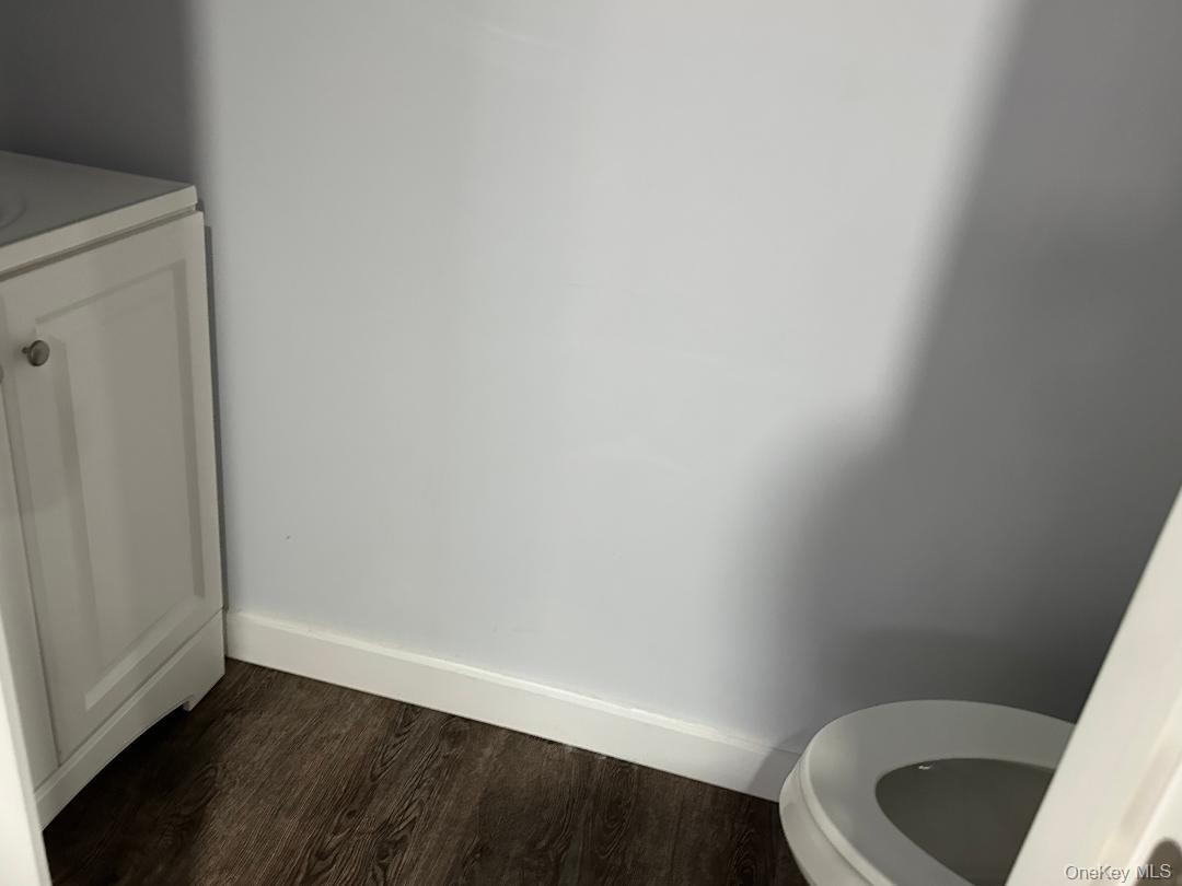 611 Asharoken Boulevard, Bay Shore, NY 11706