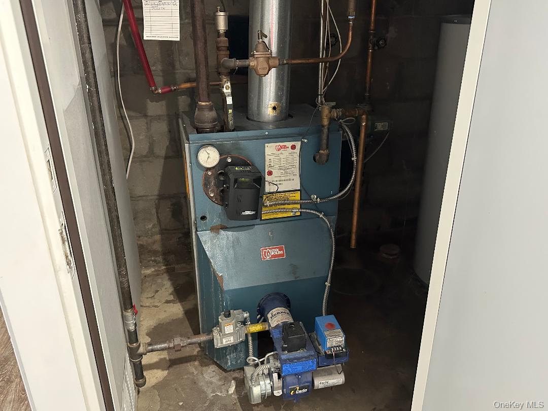 611 Asharoken Boulevard, Bay Shore, NY 11706