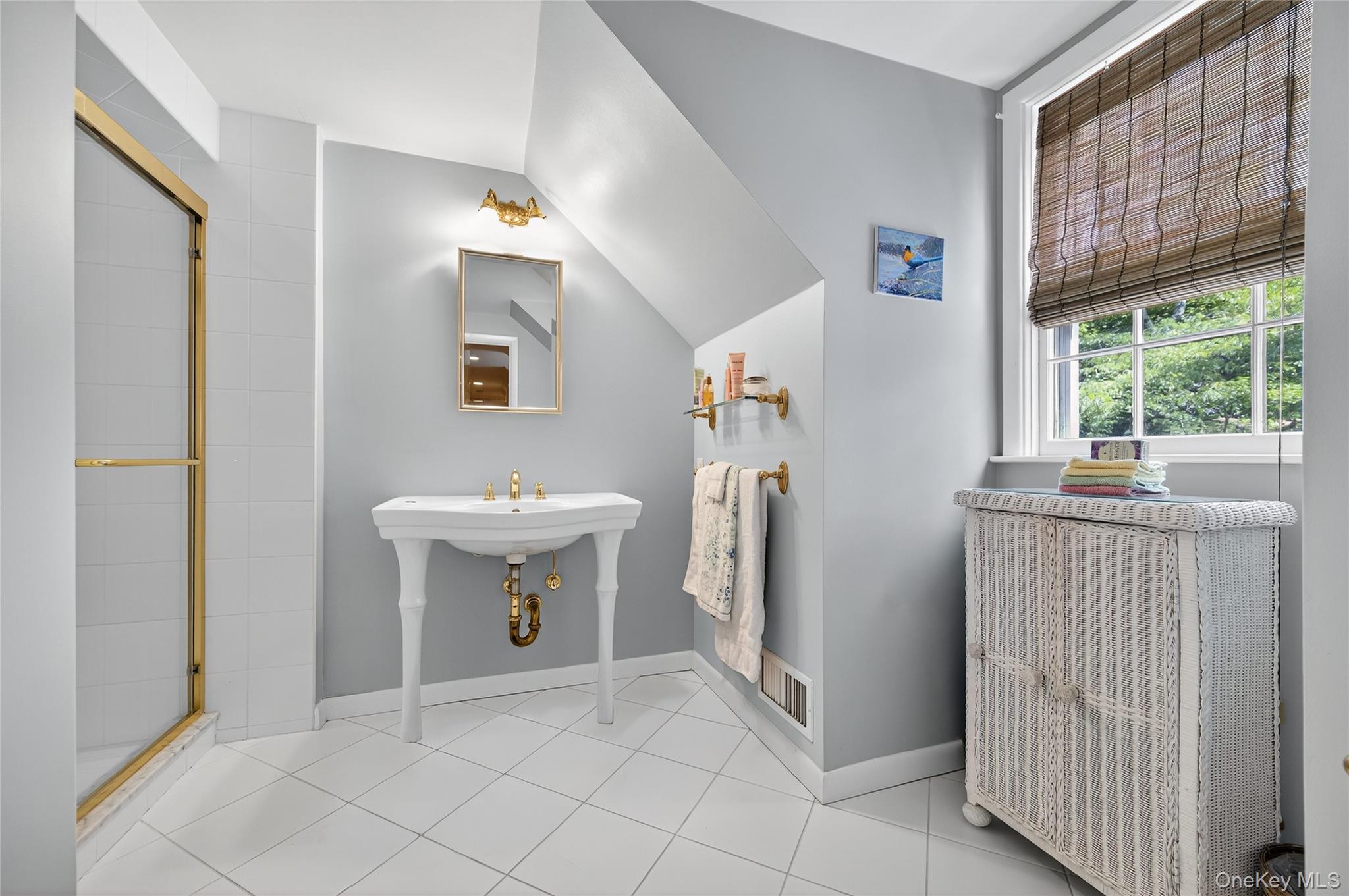 61 Weir Lane, Locust Valley, NY 11560