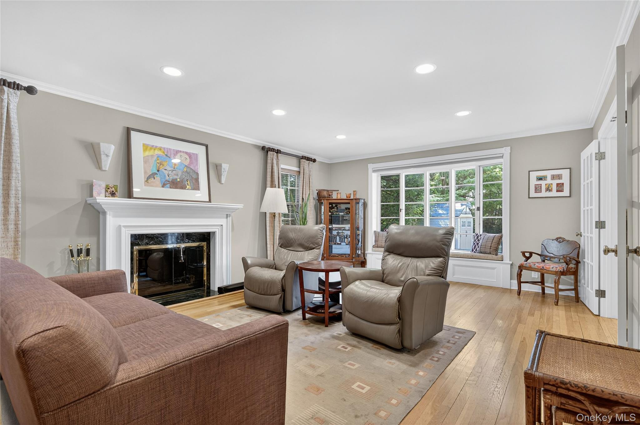 61 Weir Lane, Locust Valley, NY 11560