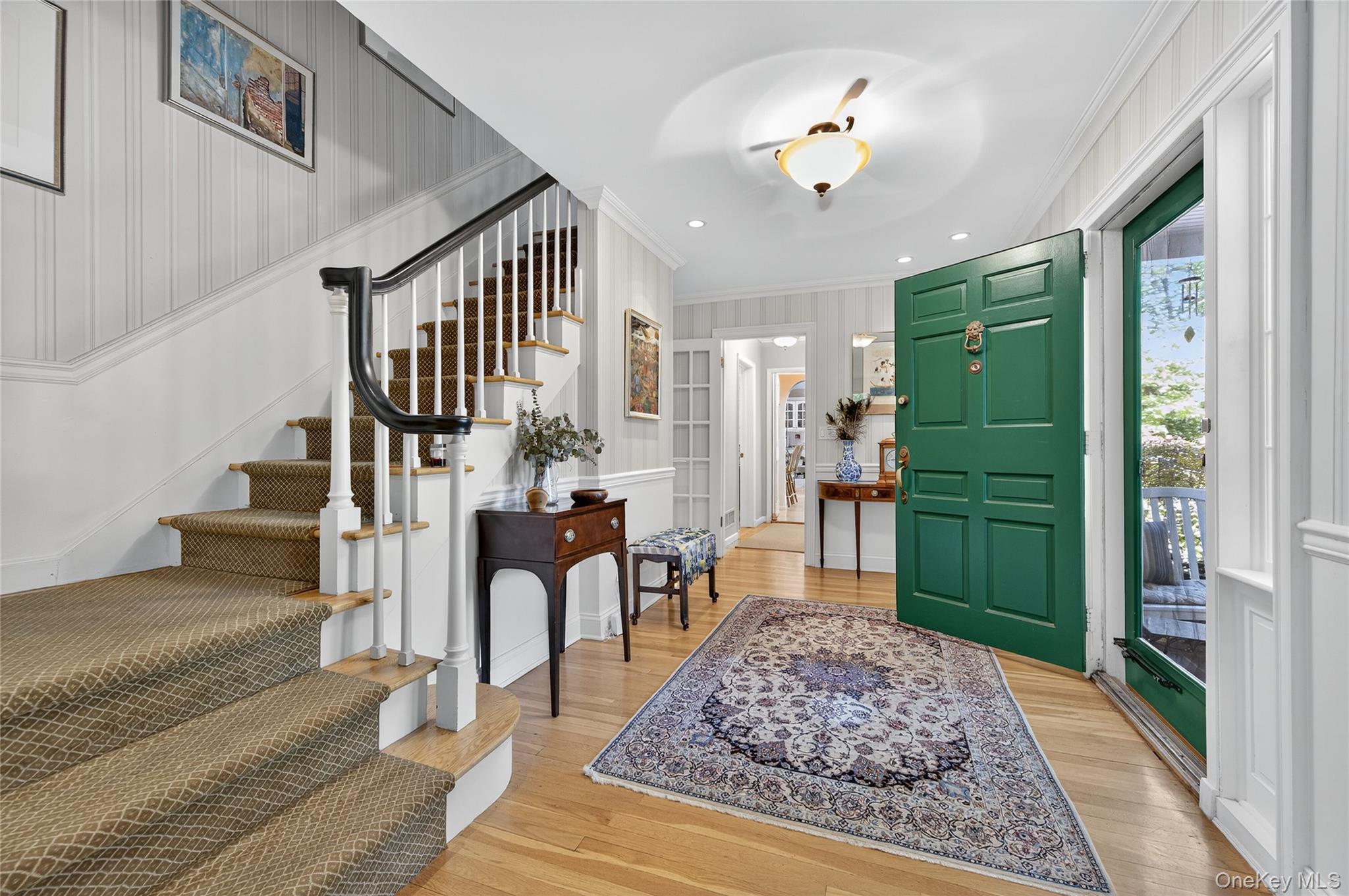 61 Weir Lane, Locust Valley, NY 11560