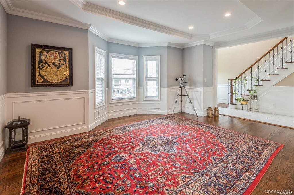 45 Meeting Lane, Hicksville, NY 11801