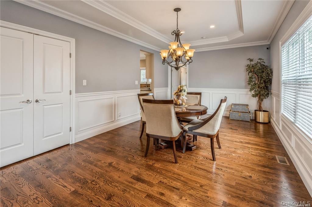 45 Meeting Lane, Hicksville, NY 11801