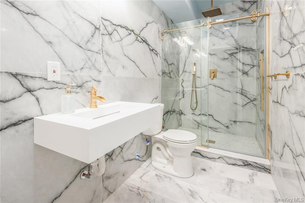 45 Meeting Lane, Hicksville, NY 11801