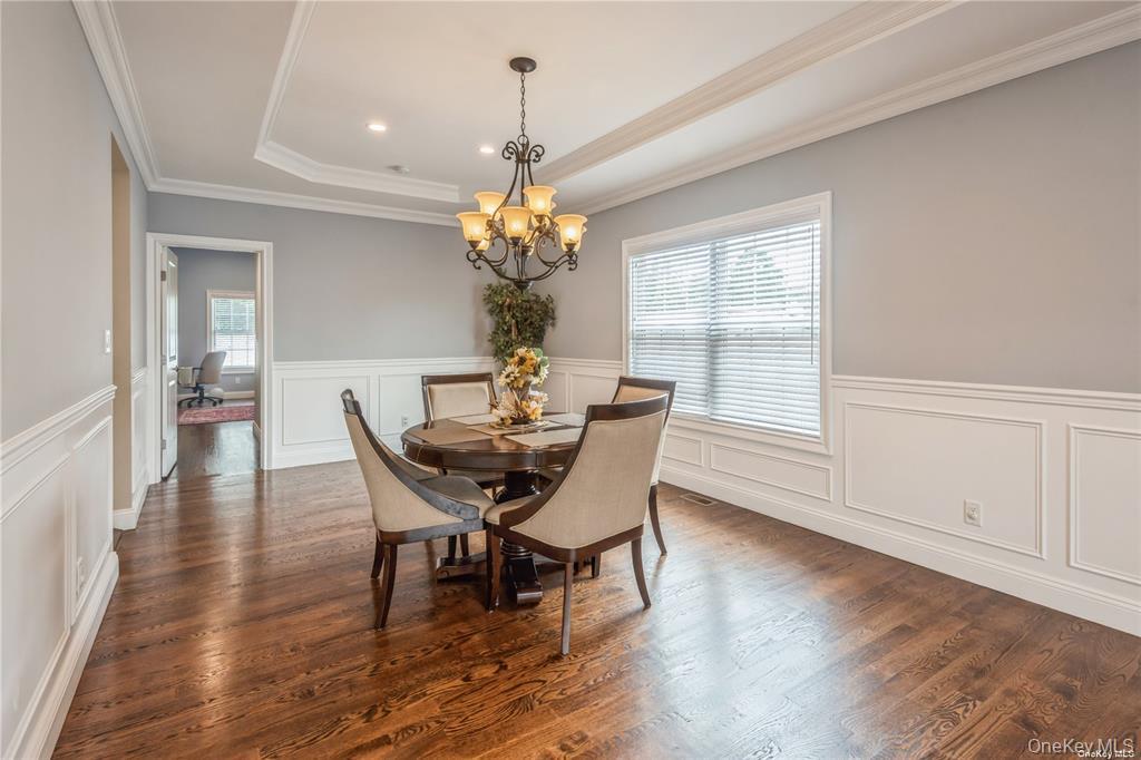 45 Meeting Lane, Hicksville, NY 11801