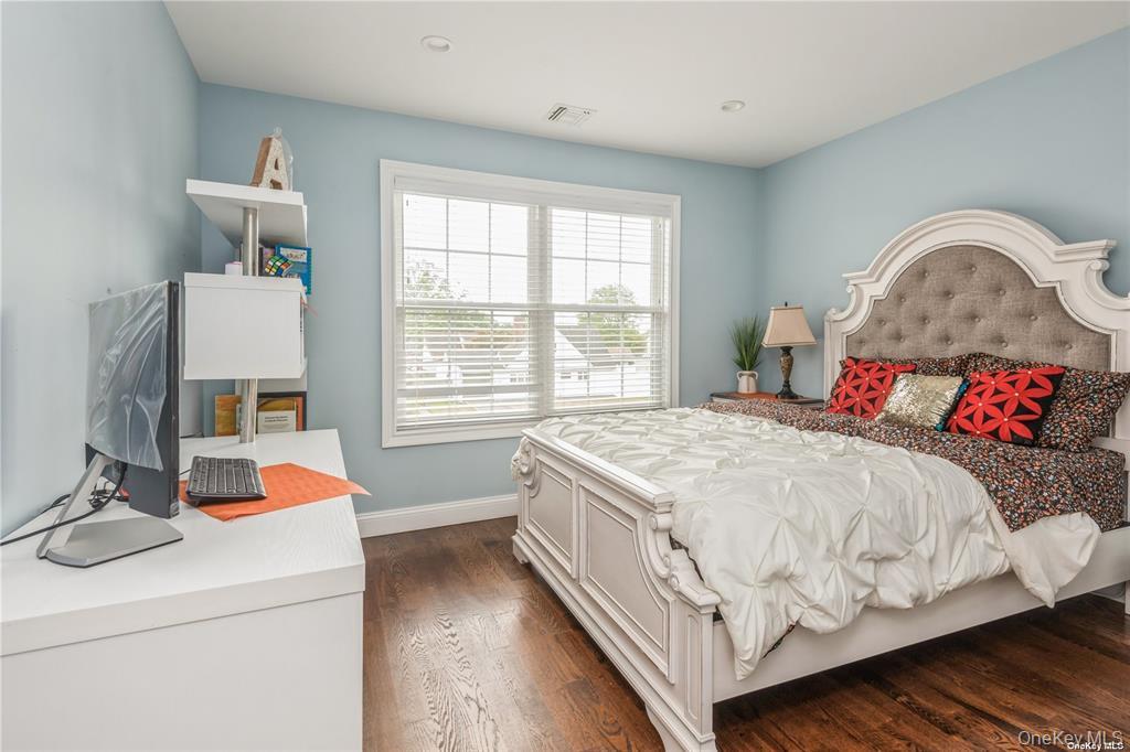 45 Meeting Lane, Hicksville, NY 11801